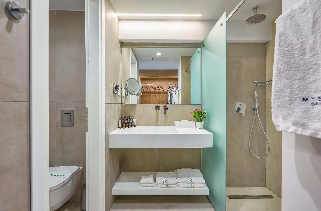 DOUBLE WITH JACUZZI Room, Mystery Skiathos Luxury Residence, Skiathos