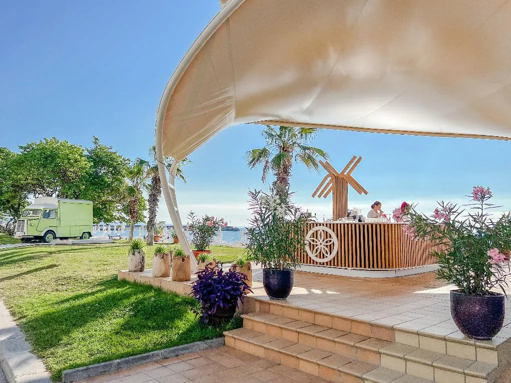 Terrace, Sentido Marea, Varna