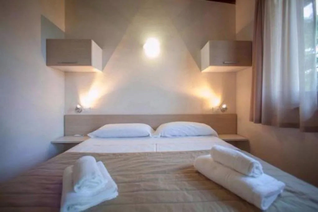 BUNGALOW BUNK BED Room, Resort The Garda Village, Milan