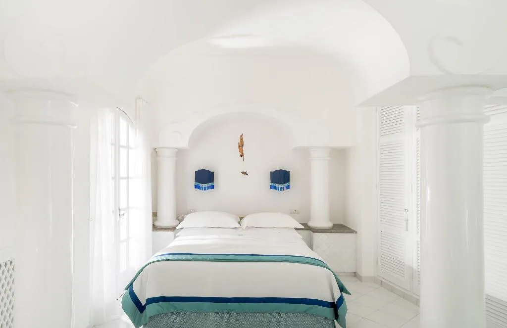 Room, Villa Boheme Exclusive Luxury Suites, Naples
