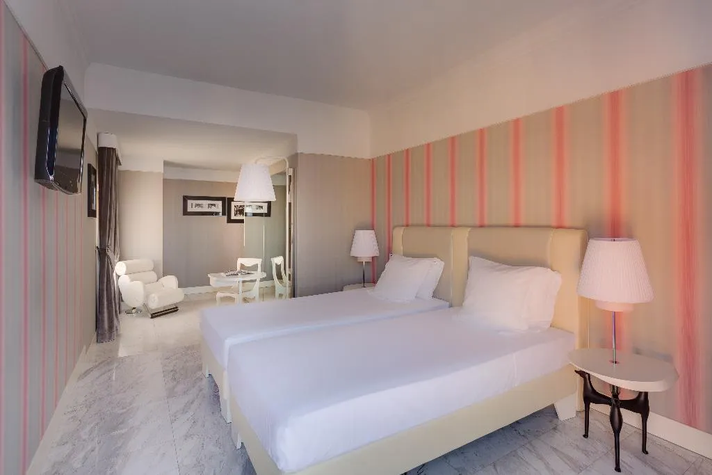 DOUBLE SINGLE USE DELUXE Room, Grand Hotel Palace Rome, Rome