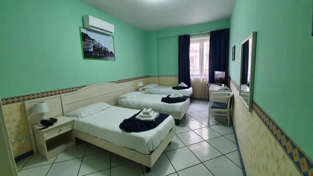 DOUBLE SEA VIEW Room, Hotel Polo Nautico, Naples