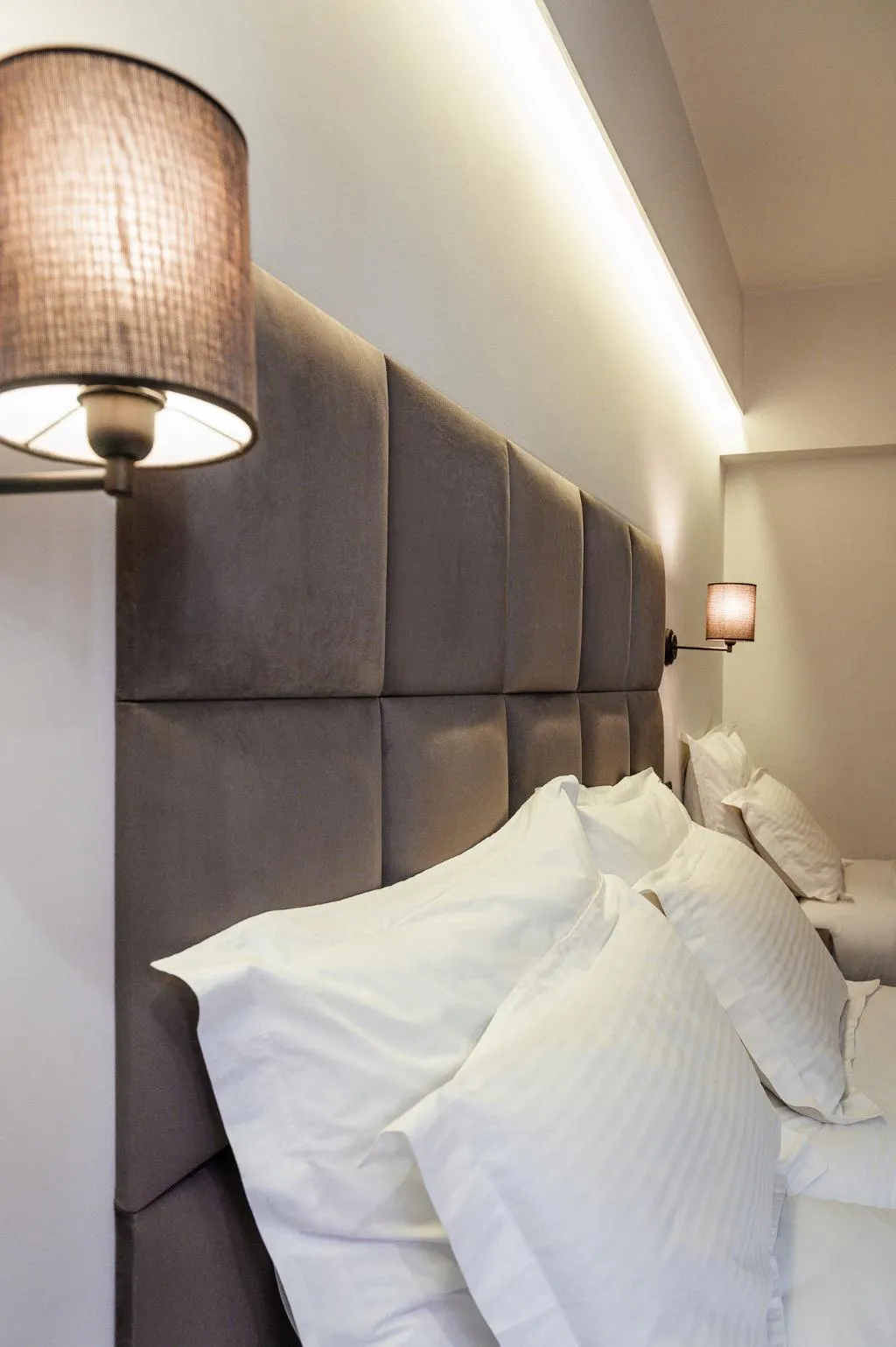 TRIPLE STANDARD Room, Odeon, Athens