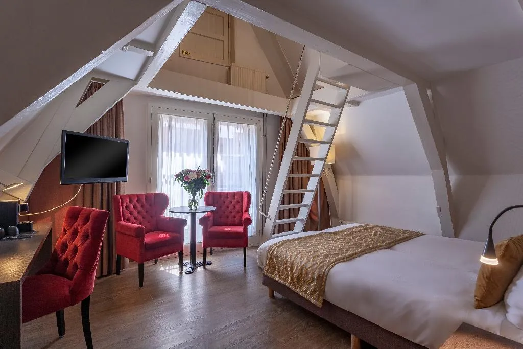 FAMILY ROOM STANDARD Room, Avenue, Amsterdam