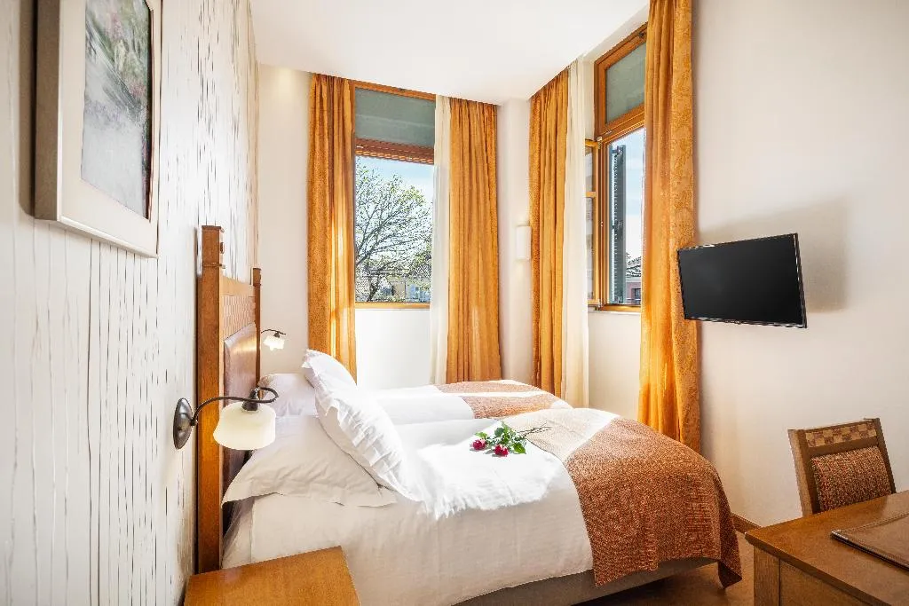 Double or Twin CLASSIC Room, Bella Venezia, Corfu