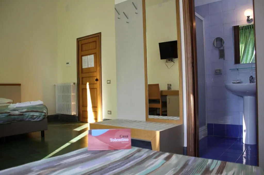 Room, Casa Tolentino, Naples