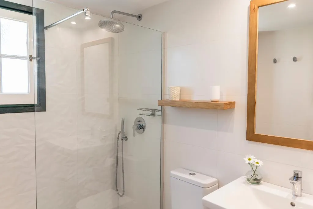 APARTMENT TWO BEDROOMS WITH AIR CONDITIONING Room, Las Brisas I & II, Menorca