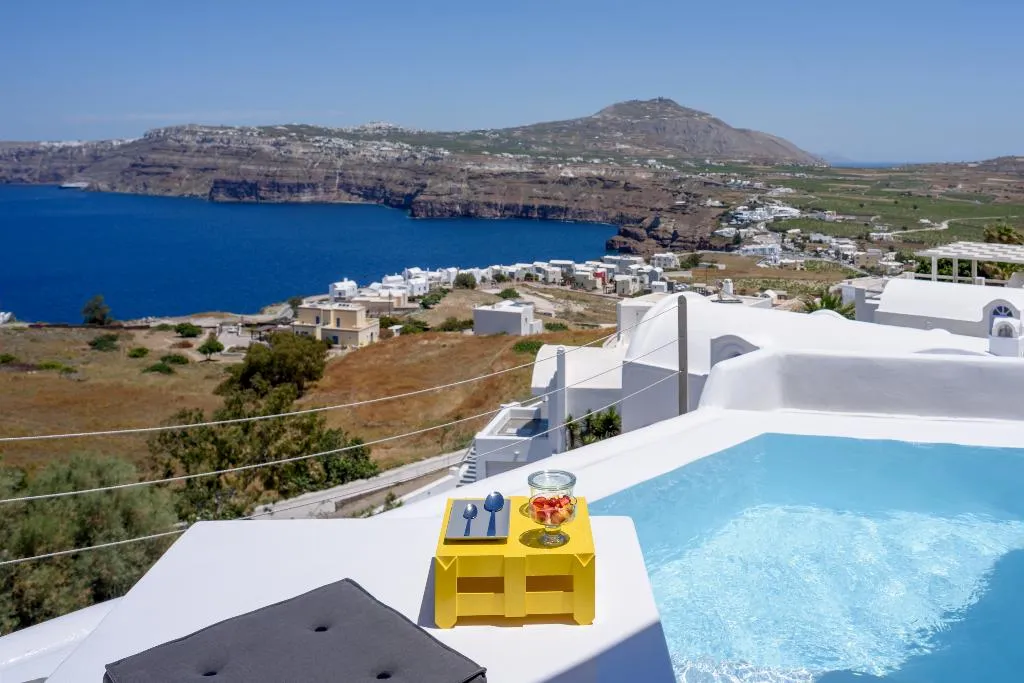 SUITE HONEYMOON Room, Earino Suites and Villas, Santorini