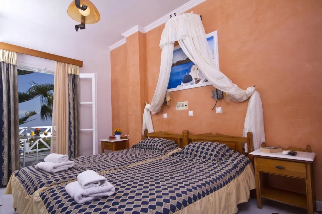 Room, Golden Star, Santorini