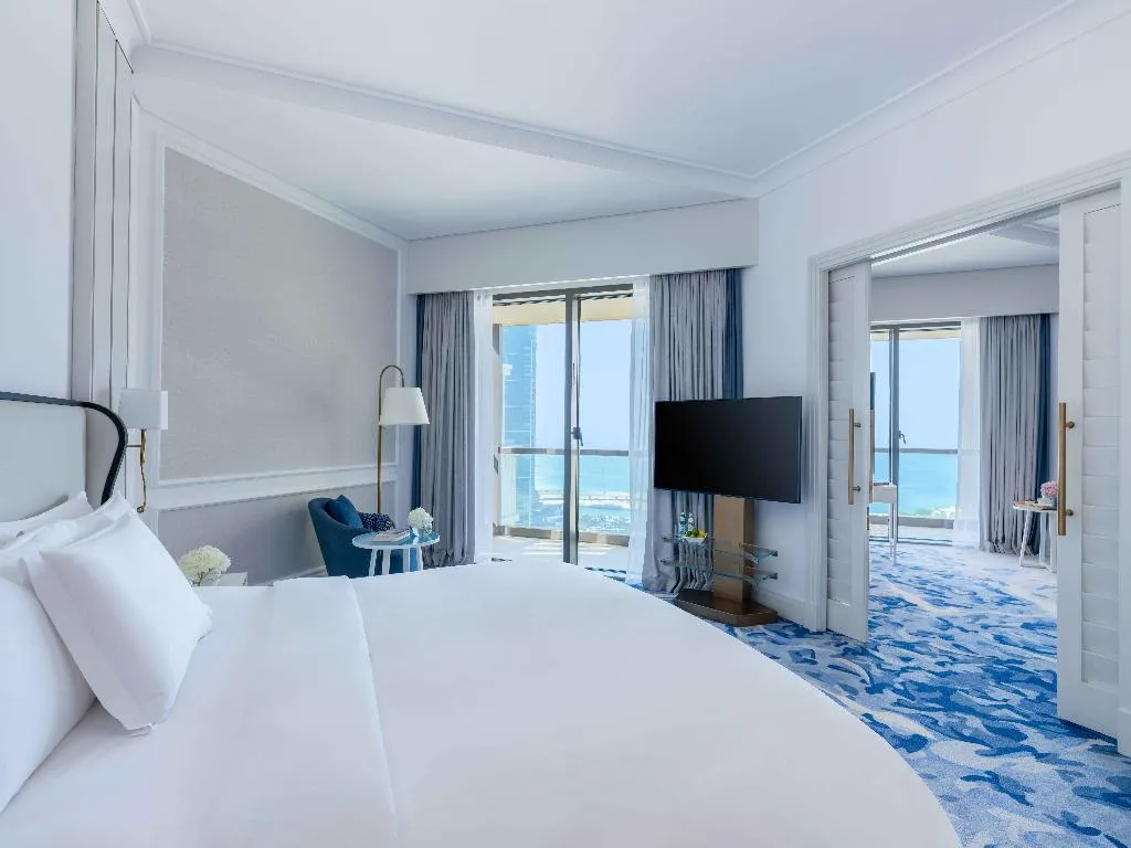 SUITE PRESTIGE Room, Sofitel Dubai Jumeirah Beach, Dubai