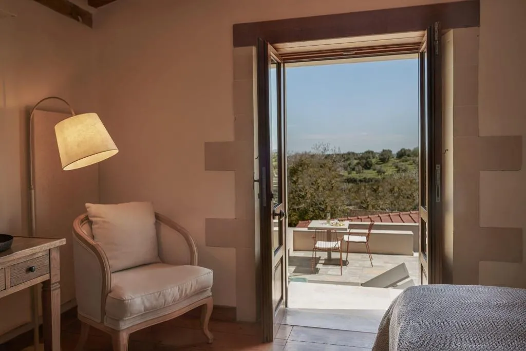 Room, Kapsaliana Village Hotel, Crete