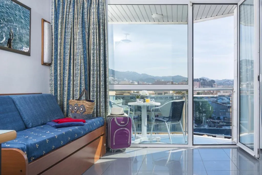 STUDIO SUPERIOR Room, Apartaments Blau, Costa Brava