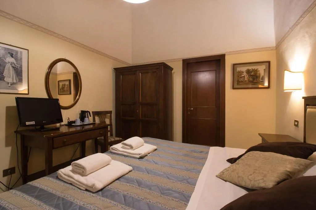 Room, Tourist House Duomo, Florence