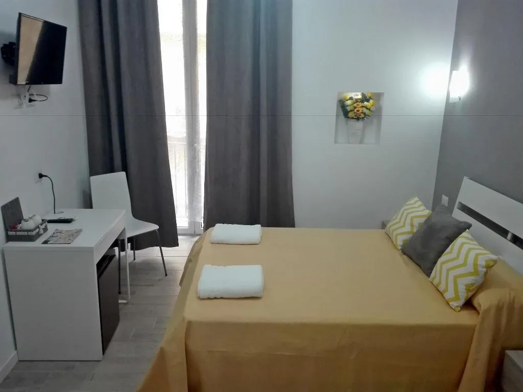Room, Lotus Roma, Rome