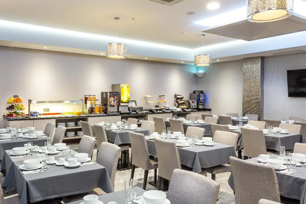 Restaurant, Empire Lisbon Hotel, Lisbon