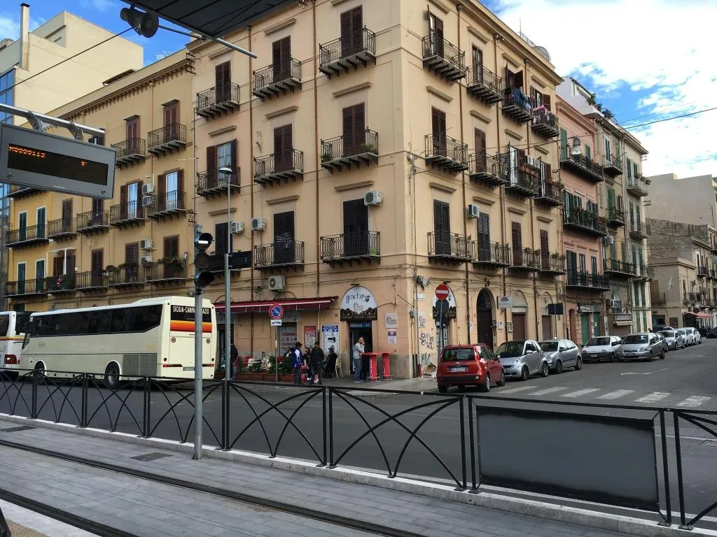 General view, B&B White, Palermo