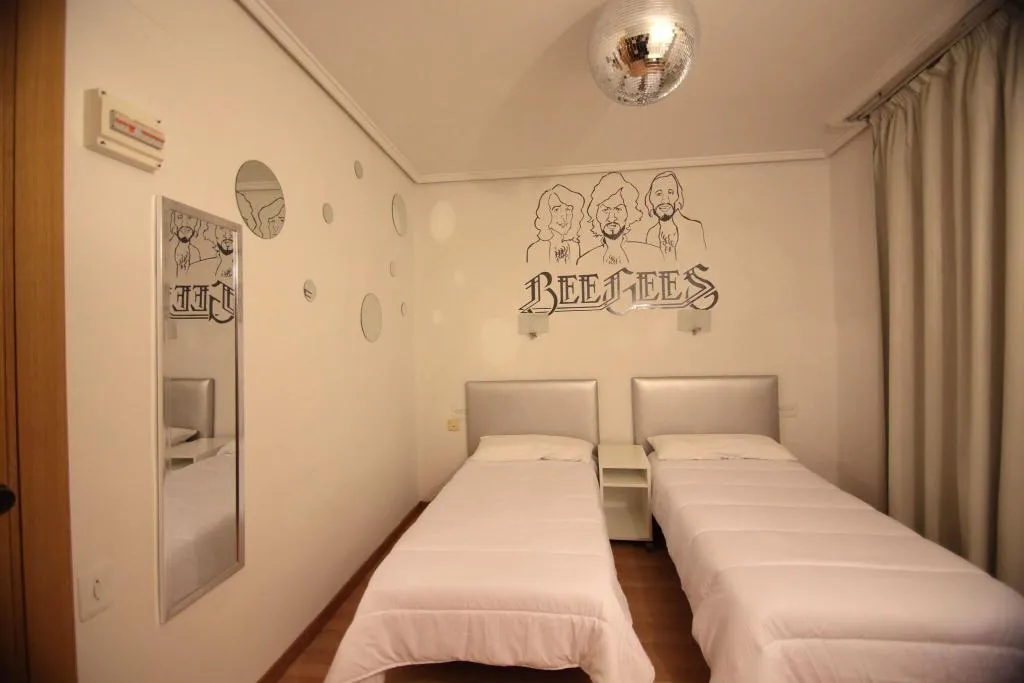 TWIN STANDARD Room, Casual de la Música Valencia, Valencia