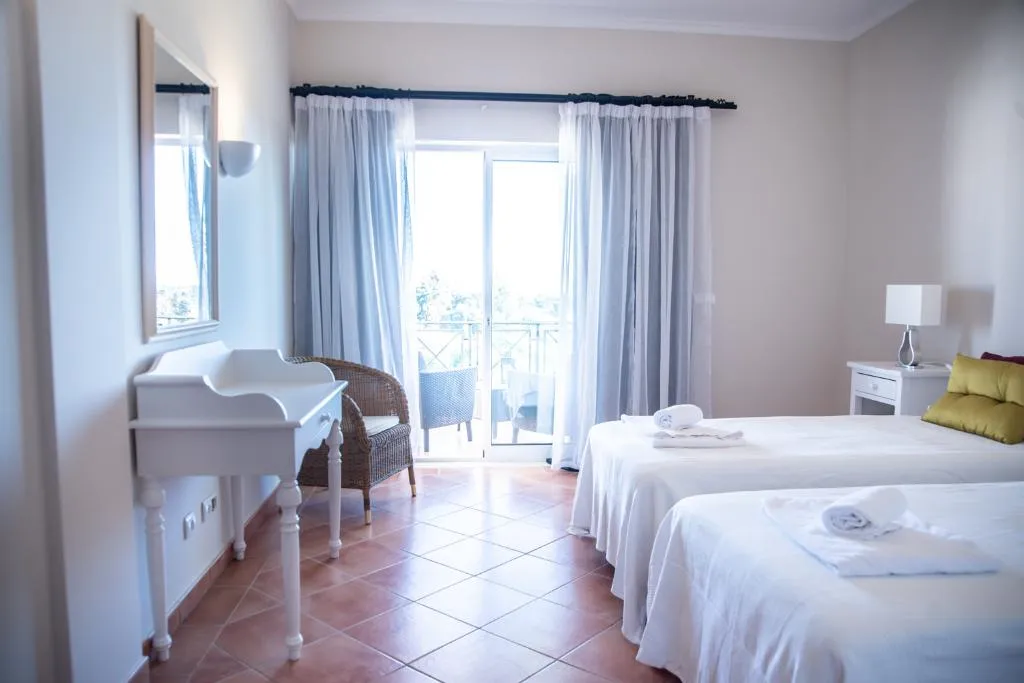 APARTMENT THREE BEDROOMS Room, Colina Verde Resort, Algarve