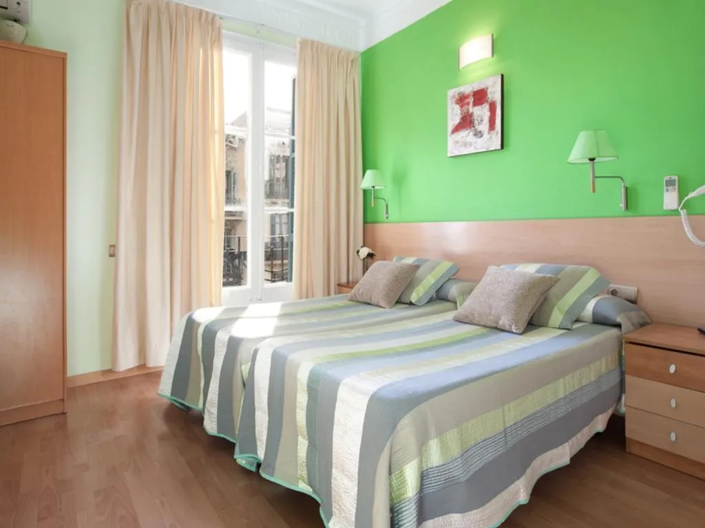 General view, Hostal Felipe II, Barcelona
