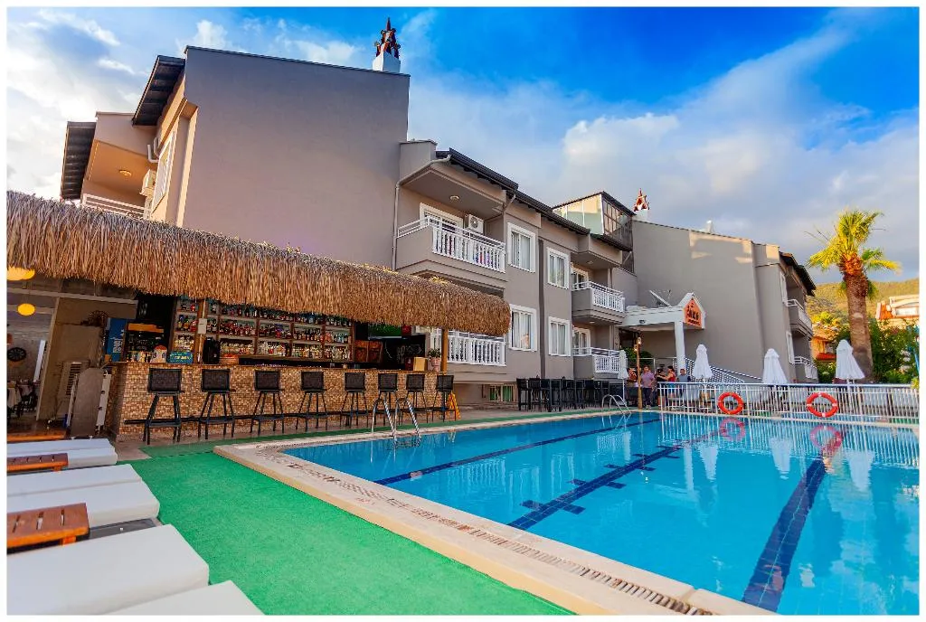 Bar, Club Ako Apart, Dalaman