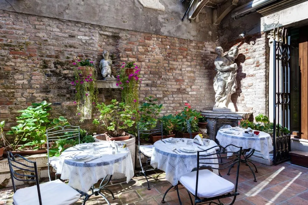Terrace, Hotel Al Ponte Mocenigo, Venice