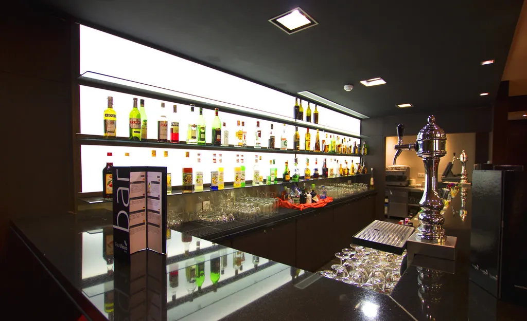 Bar, The Views Monumental, Madeira