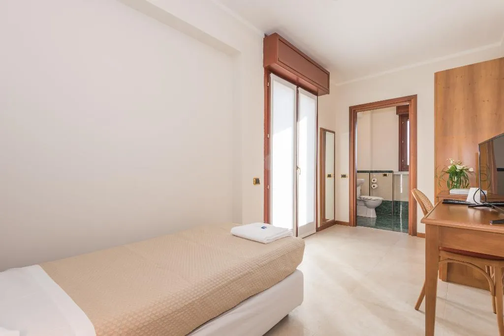 Room, Albergo Villa Priula, Milan