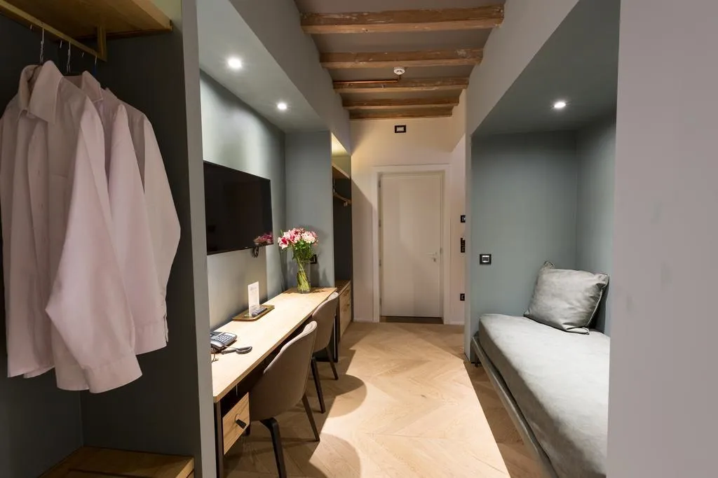Room, Silla, Florence