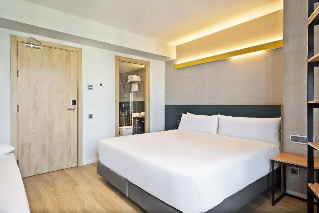 TRIPLE STANDARD Room, Brick Barcelona, Barcelona