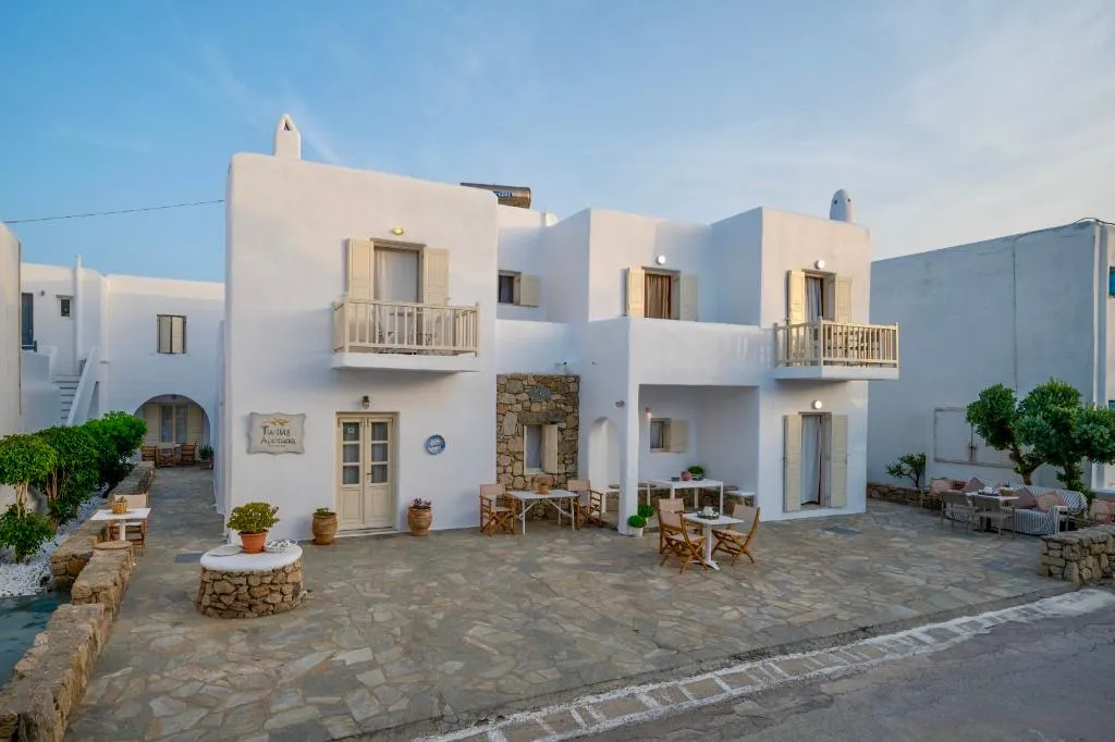 TRIPLE DELUXE WITH TERRACE Room, Mykonos Twins, Mykonos