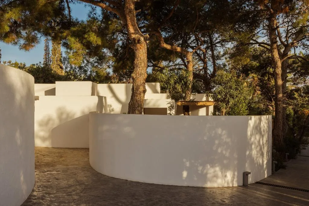 BUNGALOW SUPERIOR Room, Minos Beach Art Hotel, a Member of Design Hotels, Crete