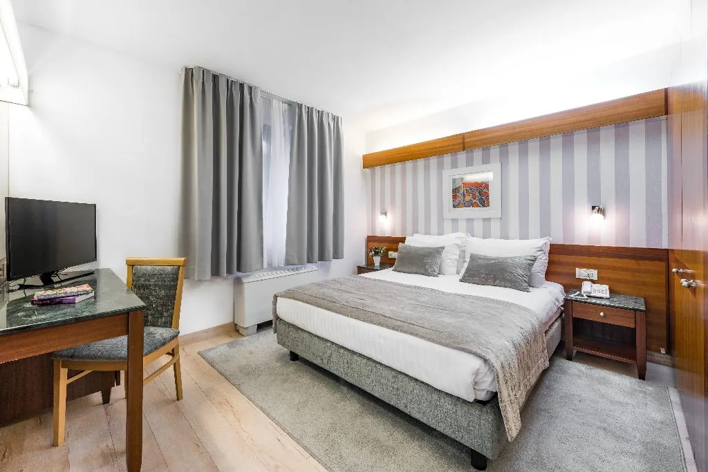 DOUBLE PARK VIEW WITH BALCONY Room, Uvala, Dubrovnik