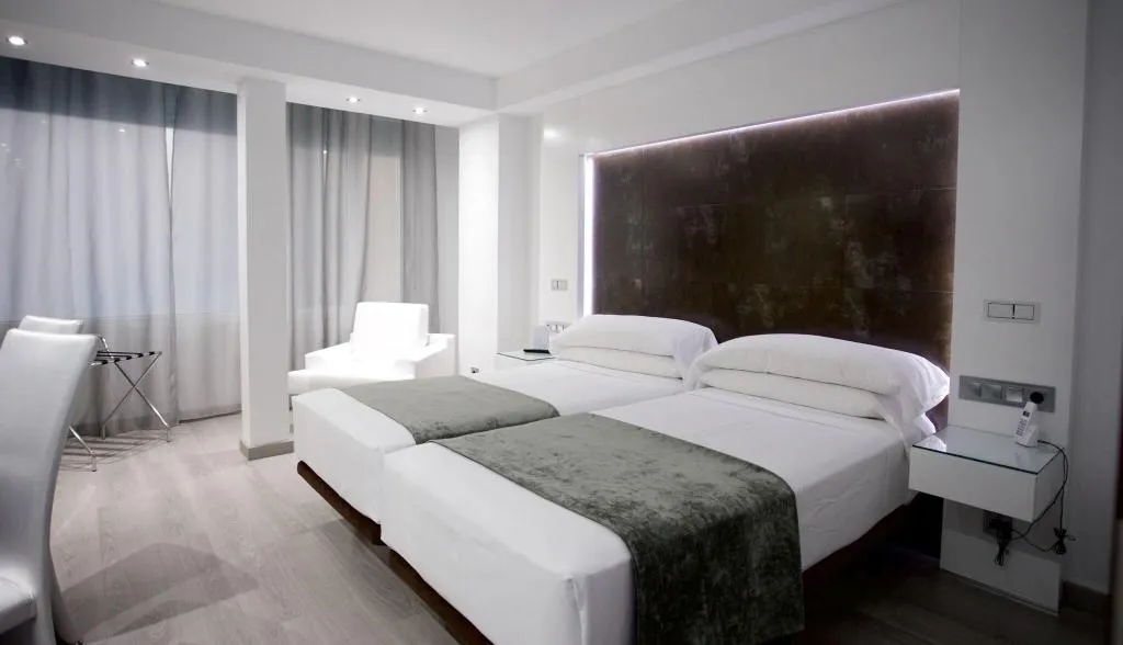 Room, Francisco I, Madrid