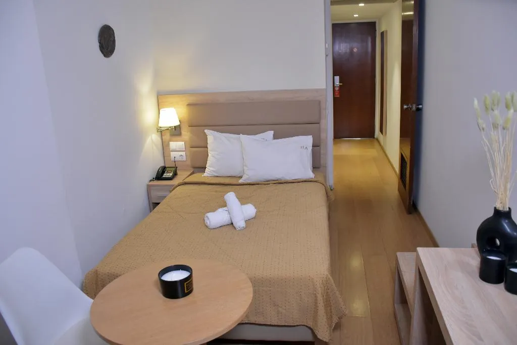 SINGLE STANDARD Room, Arethusa, Athens