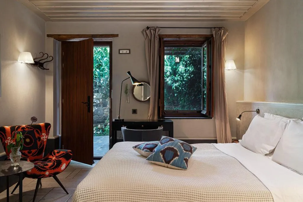 DOUBLE QUEEN SIZE BED Room, Kinsterna Hotel, Kalamata