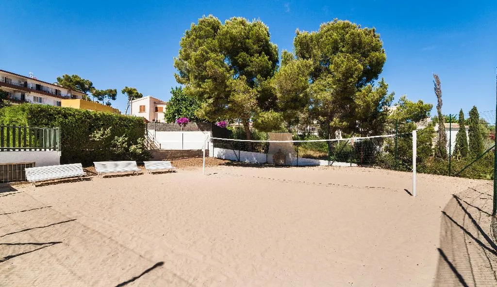 Sports and Entertainment, Globales Mimosa, Majorca