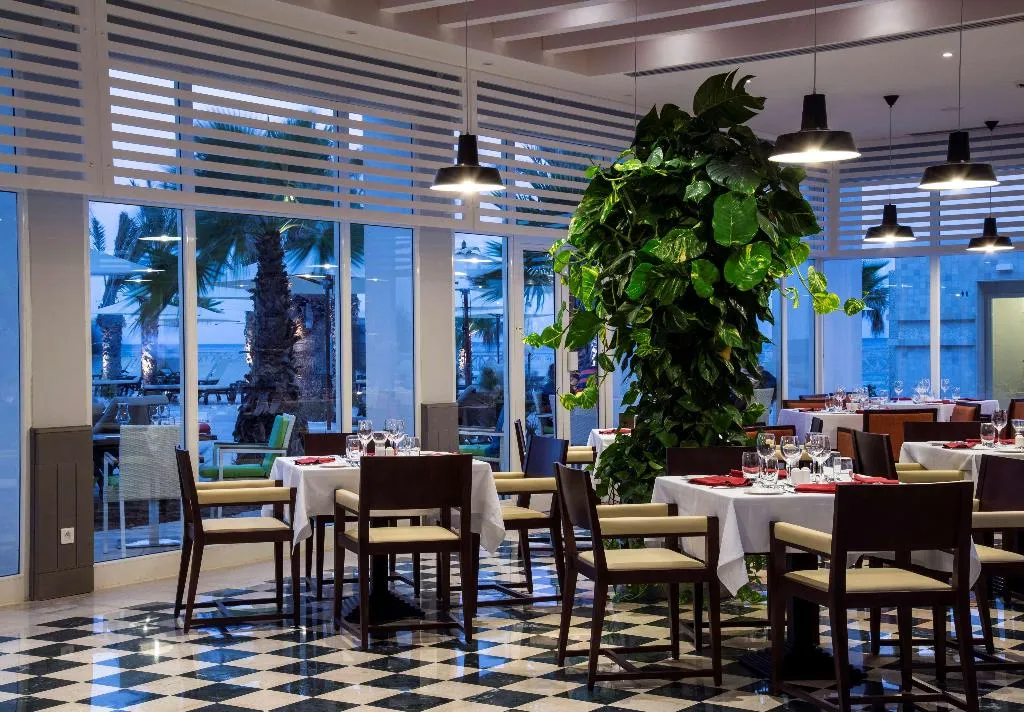 Restaurant, Radisson Blu Resort & Thalasso Hammamet, Tunisia