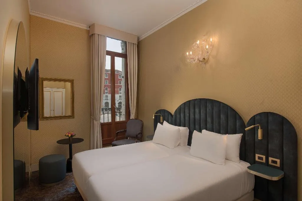 DOUBLE SUPERIOR WITH VIEWS Room, NH Venezia Santa Lucia, Venice