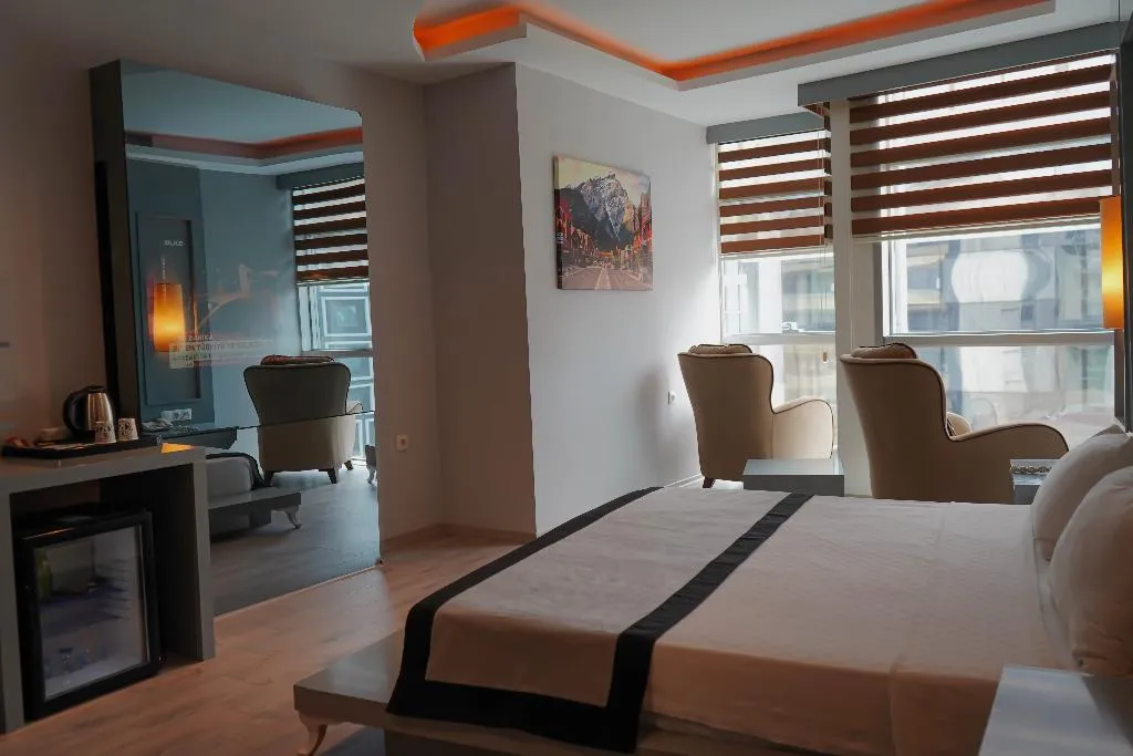 JUNIOR SUITE CITY VIEW Room, Pasaport Pier Hotel, Izmir