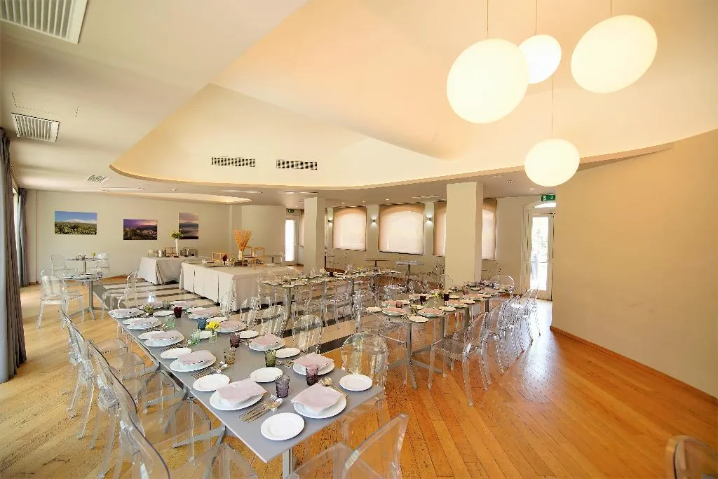 Restaurant, Mareneve Resort, Catania