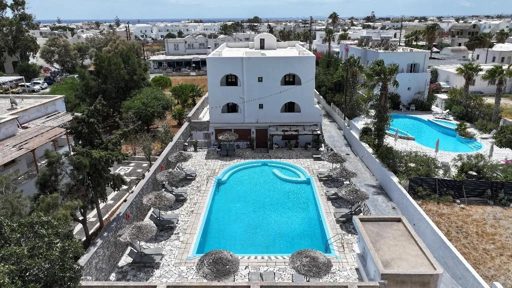 Pool, Mary Bill, Santorini