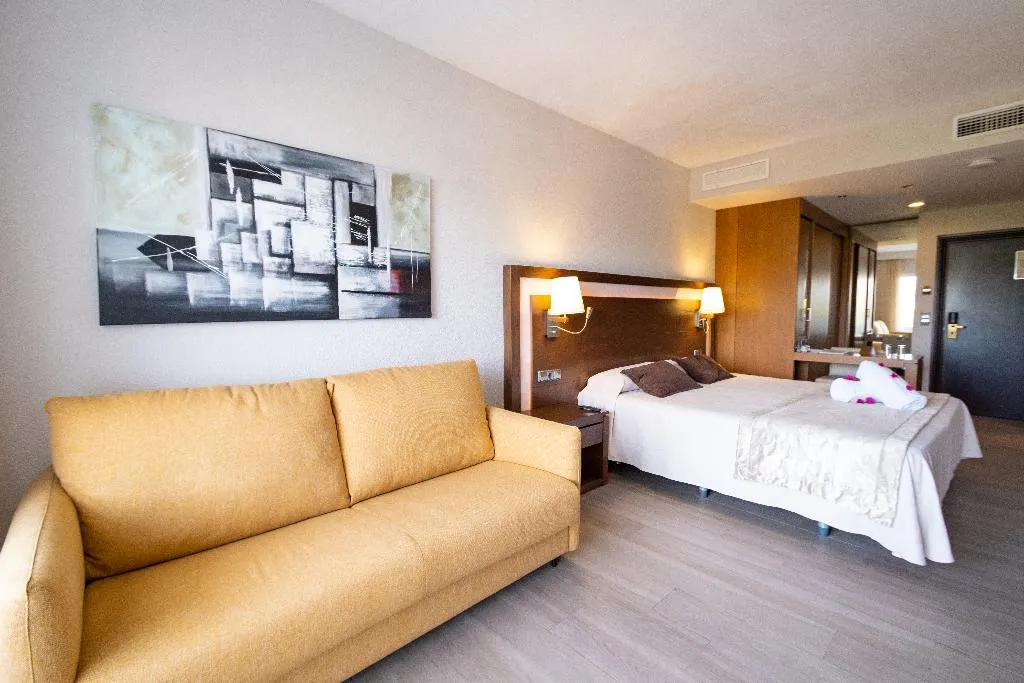JUNIOR SUITE CAPACITY 4 Room, Hotel Condesa, Majorca