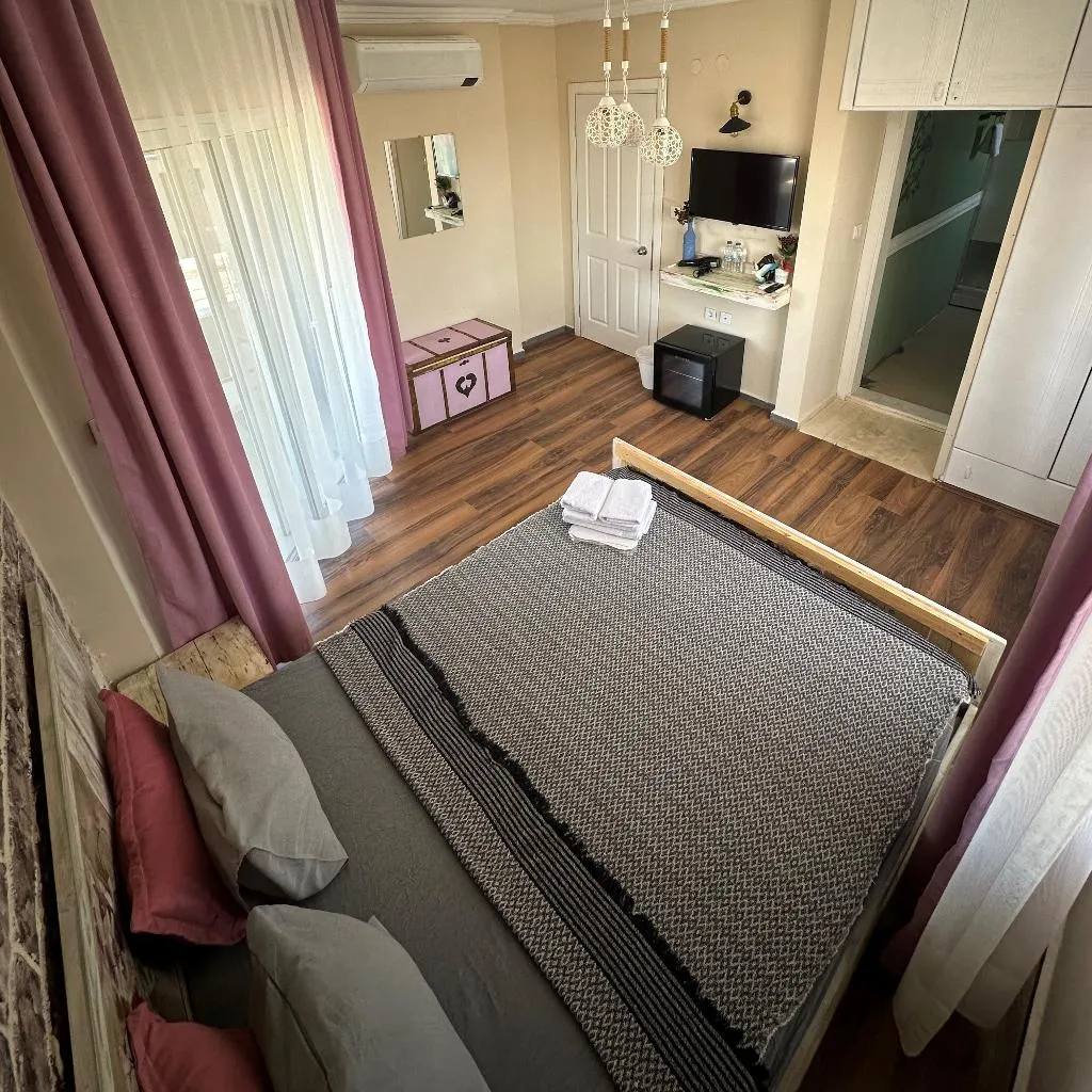 DOUBLE WITH BALCONY Room, Kekik Alacati Otel, Izmir
