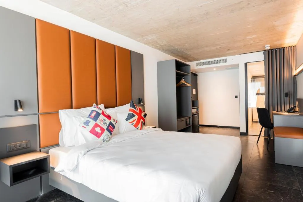 DOUBLE DELUXE CITY VIEW Room, The Londoner Hotel St. Julians, Malta