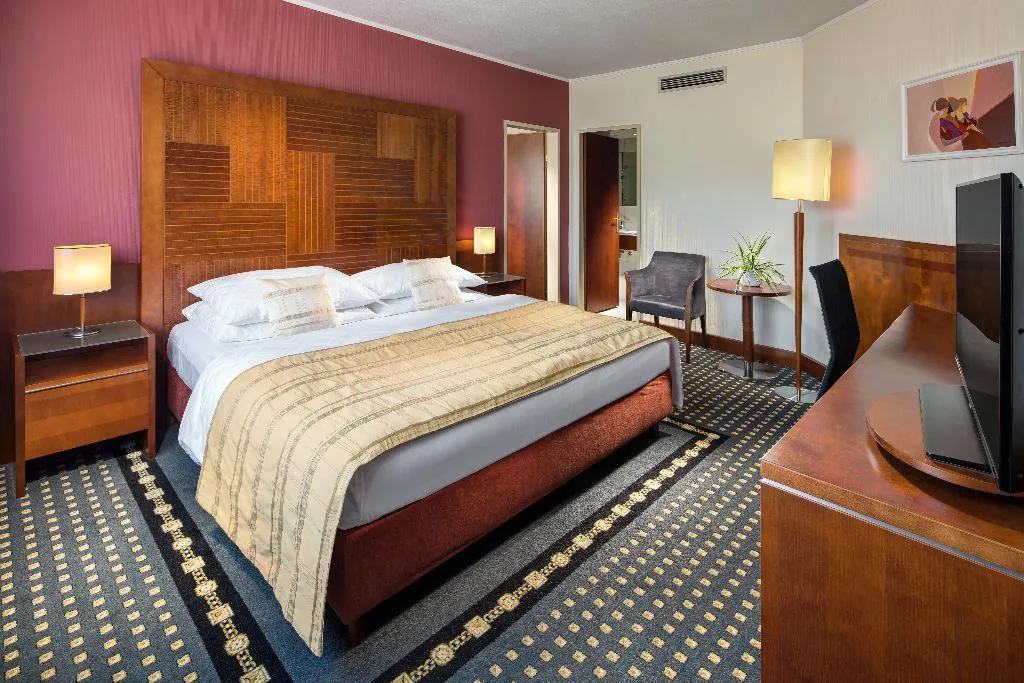 Room, Quality Hotel Brno Exhibition Centre, Prague