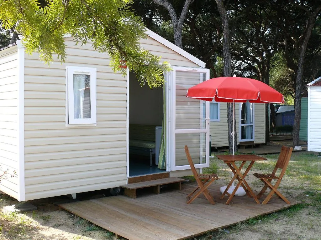 MOBILE HOME WITH SHARED BATHROOM Room, Orbitur Costa De Caparica, Lisbon