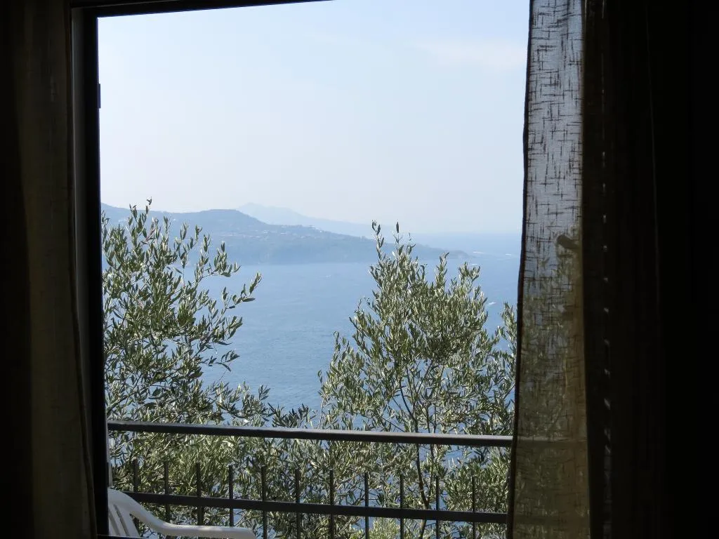 CHALET SEA VIEW CAPACITY 3 Room, Baia Serena, Naples