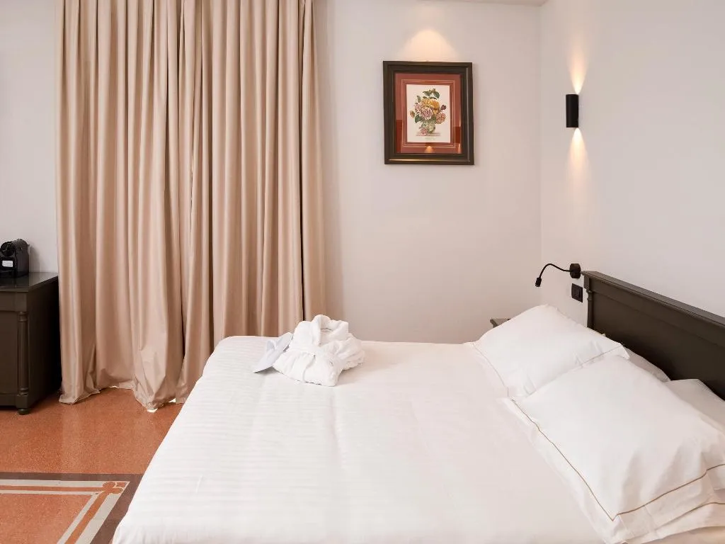 Room, Mercure Palermo Centro, Palermo