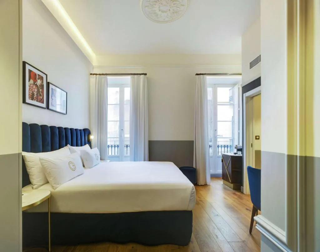 Room PARTIAL SEA VIEW Room, Casa Alberola Alicante, Curio Collection By Hilton, Costa Blanca