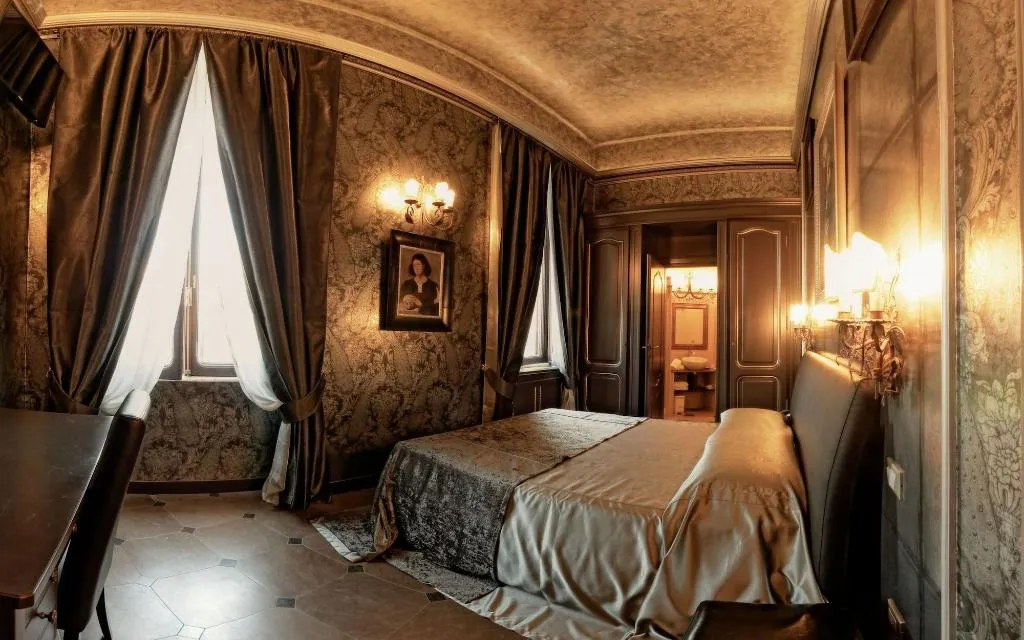 Room, Antica Dimora Delle Cinque Lune, Rome